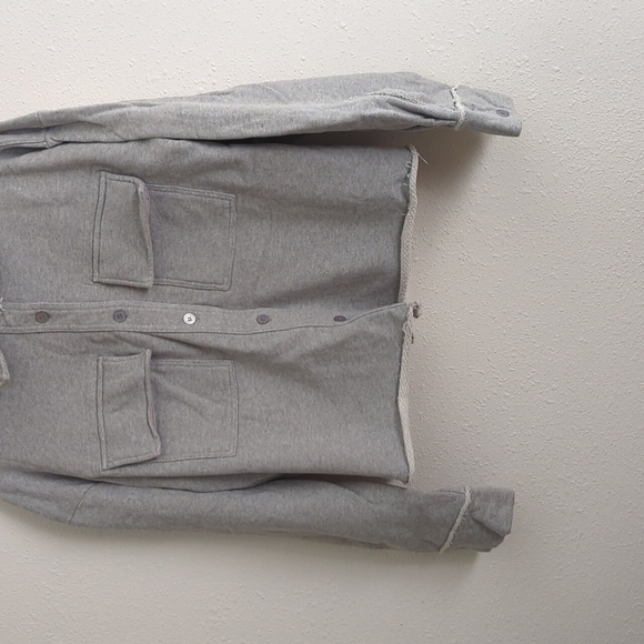 Emery Park Gray Button Down Sweatshirt Jacket Shacket Slightly Cropped Medium - Picture 4 of 14